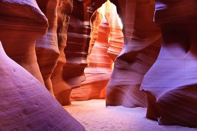 2-Day Upper Antelope Canyon and Grand Canyon National Park Tour - Getting There from Las Vegas: Pickup, Full-Size Coach, and the No-Suitcase Rule