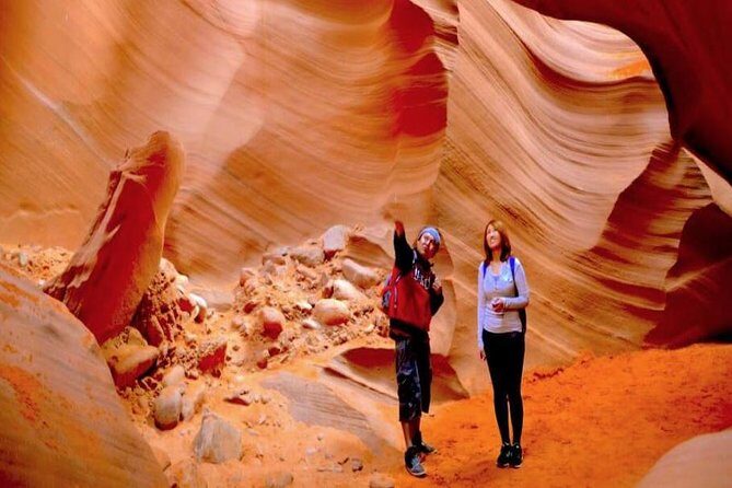 Antelope Canyon and Horseshoe Bend Day Tour from Flagstaff - Glen Canyon Dam overlook picnic: the break that keeps the day from dragging