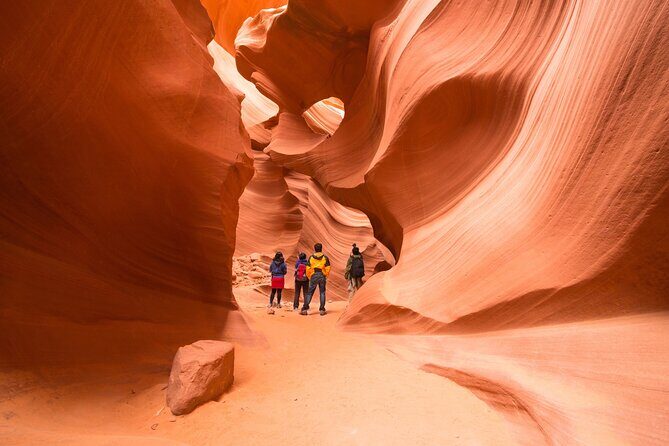 Antelope Canyon and Horseshoe Bend Day Trip from Las Vegas - Photo strategy: how to get better shots without slowing everyone down