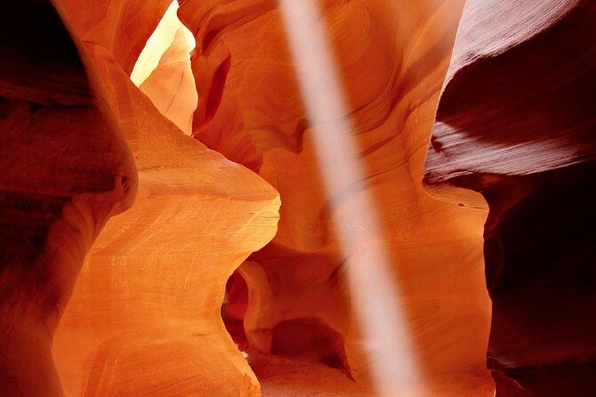 Antelope Canyon and Horseshoe Bend Small-Group Tour from Sedona or Flagstaff - Upper Antelope Canyon: The 90-Minute Slot Canyon Walk That Makes the Whole Trip