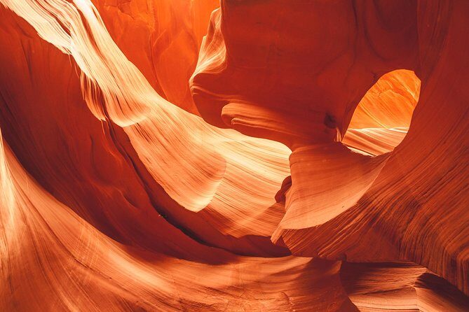 Antelope Canyon and Horseshoe Bend Small Group Tour from Vegas - Lake Powell stop at Wahweap Overlook: a short break with real views