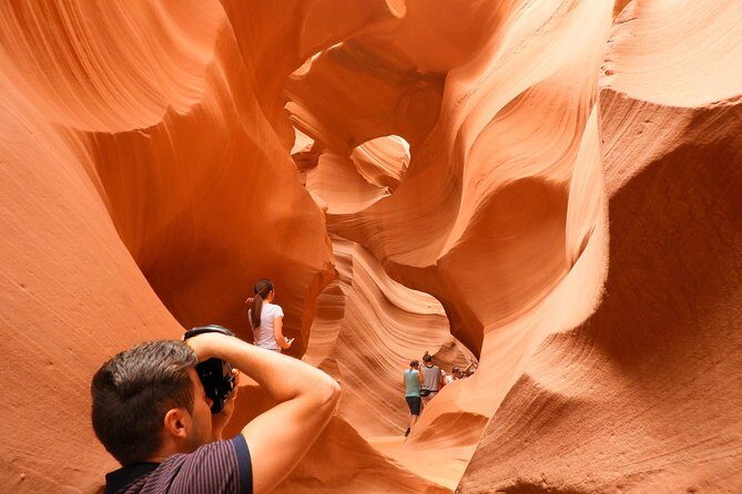 Antelope Canyon and Horseshoe Bend Small Group Tour from Vegas - Driving time, breaks, and what you’ll spend during the day