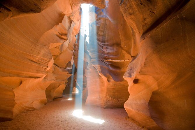 Antelope Canyon and Horseshoe Bend Tour from Sedona - Horseshoe Bend: A Small Hike With a Big View
