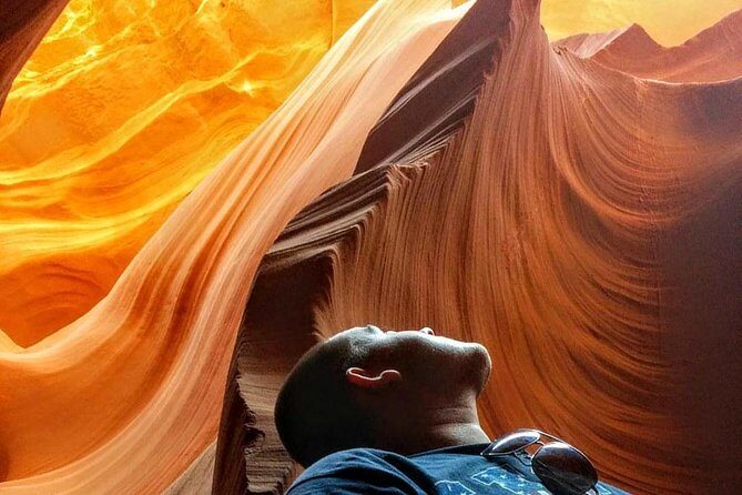 Antelope Canyon & Horseshoe Bend Tour from Las Vegas with Lunch - The guide team and group size: what it feels like in practice