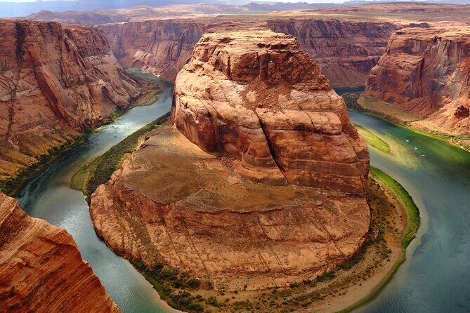 Extra Luxury tour for up to 7 to Antelope Canyon X and Horseshoes - Horseshoe Bend: A One-Mile Walk to a View Worth the Sore Feet