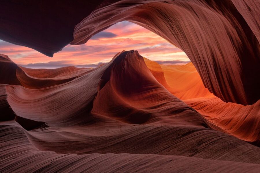 From Las Vegas: Antelope Canyon and Horseshoe Bend Day Trip - How guides shape the canyon experience (and why it matters)
