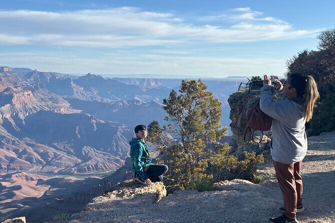 Grand Canyon, Antelope Canyon and Horseshoe Bend Photo Tour - Stop 2: Antelope Canyon With a Navajo Guide (and a Small Tip)