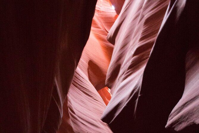 Guided Antelope Canyon & Horseshoe Bend Day Tour from Las Vegas - Walking, footwear, and the reality of canyon steps