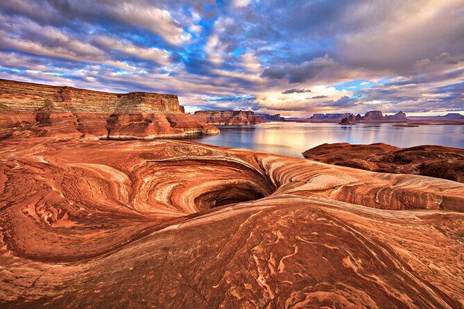 Horseshoe Bend and Lake Powell Self-Guided Tour - Glen Canyon Dam Overlook + Carl Hayden Visitor Center: two stops, one story