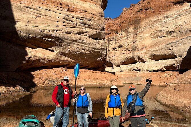 Kayak Antelope Canyon and hike, at Lake Powell - Guide Quality, Group Dynamics, and What Reviews Signal