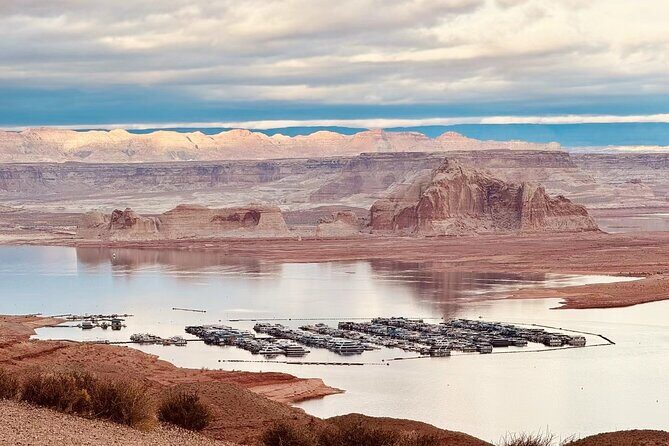 Las Vegas ：Antelope Canyon, Grand Canyon, Zion 2 Days Tour - Lake Powell: A 20-Minute Breather That Still Adds Value
