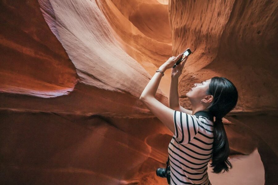 Las Vegas: Antelope Canyon & Horseshoe Bend Tour with Pickup - Practical tips to get the best day from your van to the canyon walls