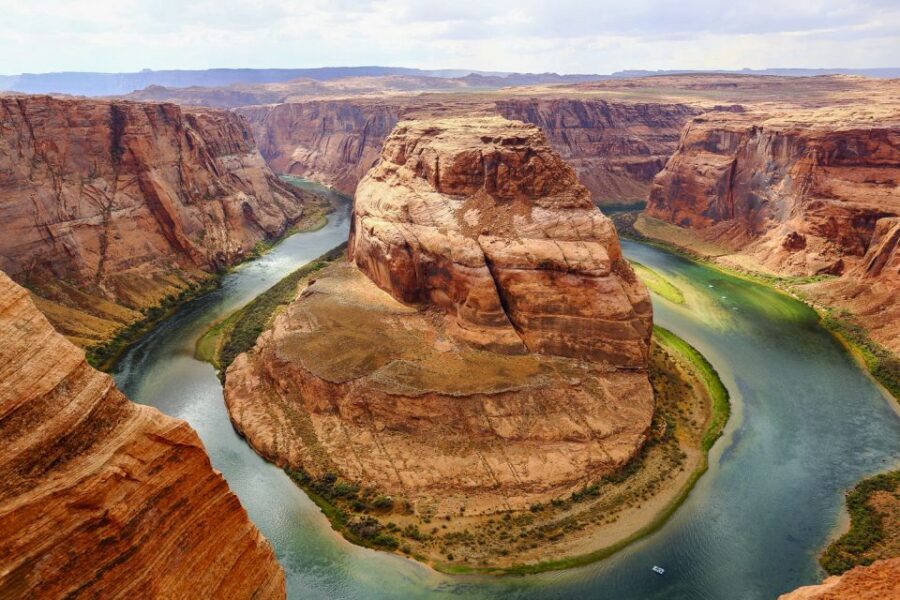 Las Vegas: Antelope Canyon & Horseshoe Bend Tour with Pickup - Inside the slot: how the light and geology make the photos work