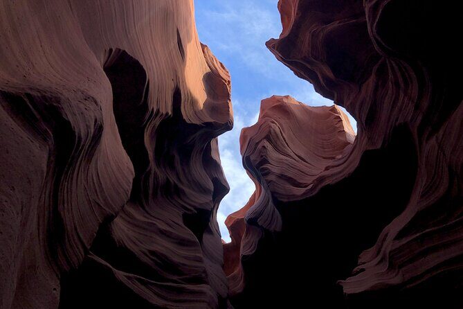 Lower Antelope Canyon General Guided Tour - Inside Lower Antelope Canyon: Stairs, Ladders, and Photo Beams