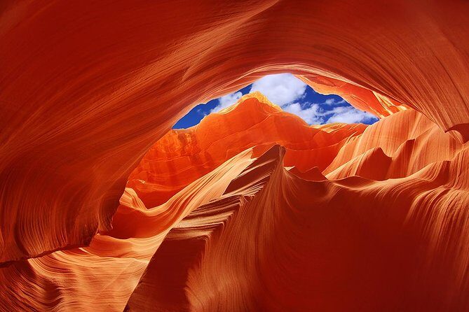 Lower Antelope Canyon Tour Ticket - Why Lower Antelope Canyon Gets More Time Than the Upper