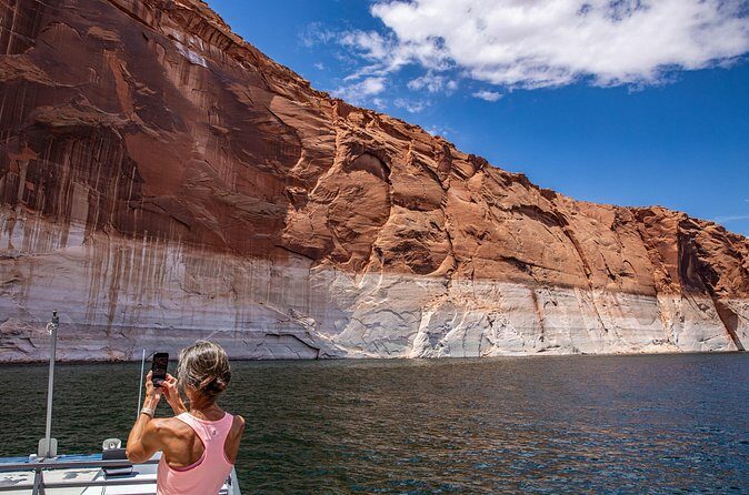 Navajo Canyon Boat Tour - Group size and onboard comfort for a calmer experience