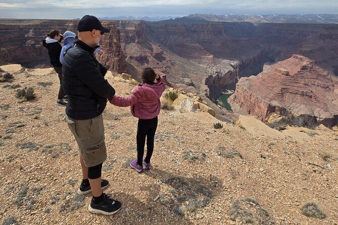 Picnic at East Grand Canyon Tables and Chairs Privided No Crowds - Key things that make this tour special