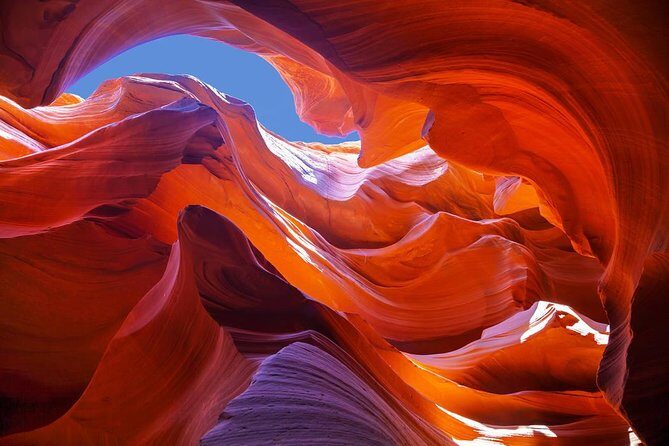 Prime Time Antelope Canyon & Horseshoe Bend Day Tour with Lunch - Lake Powell and Glen Canyon Dam: The Scenic Break That Adds Context
