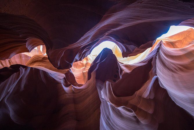 Private Overnight Tour to Antelope Canyon, Horseshoe Bend Zion from Las Vegas - Day 1: Lake Powell, Glen Canyon Dam, and Carl Hayden Visitor Center
