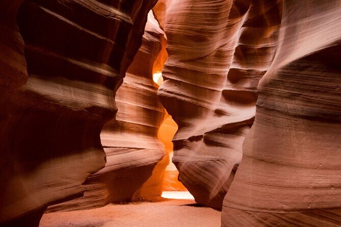 Upper Antelope Canyon & Horseshoe Bend from Las Vegas with Lunch - Key things that make this tour work