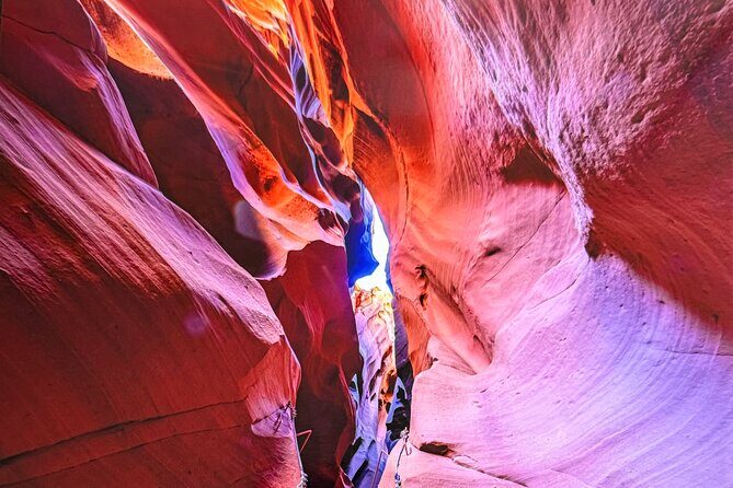 Wind Pebble Canyon Full Hiking tour through Antelope Canyon - Wind Pebble Canyon and the Page, Arizona slot-canyon vibe