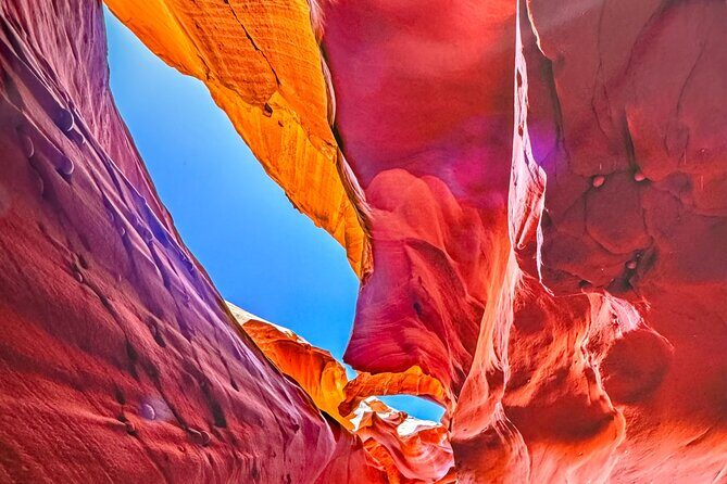 Wind Pebble Canyon Full Hiking tour through Antelope Canyon - Backpacks allowed: what to bring without guessing